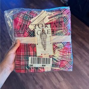 Victoria's Secret Flannel Long Pajama Set - Red and Green size: XS NWT